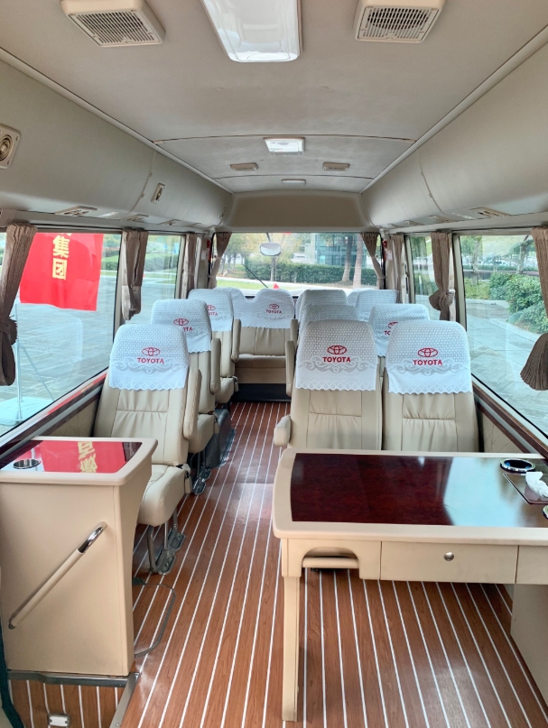 考斯特內(nèi)飾