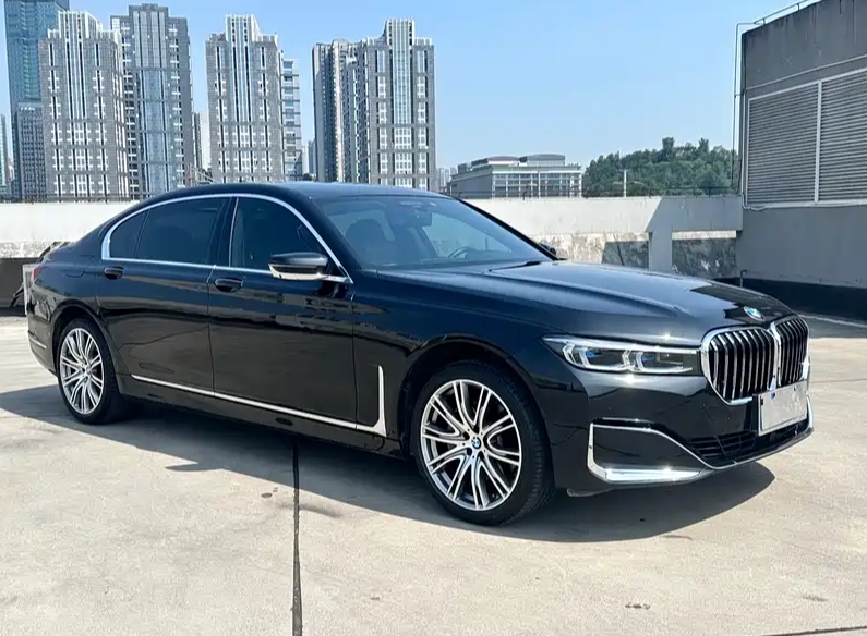 寶馬7系商務(wù)車租賃公司