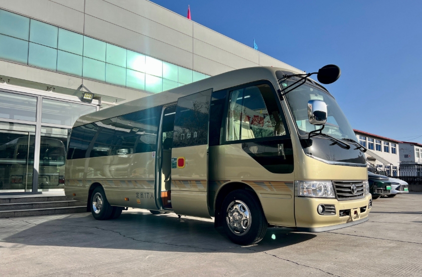 考斯特租賃多少錢一天